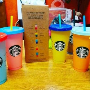 Starbucks Color changing cups